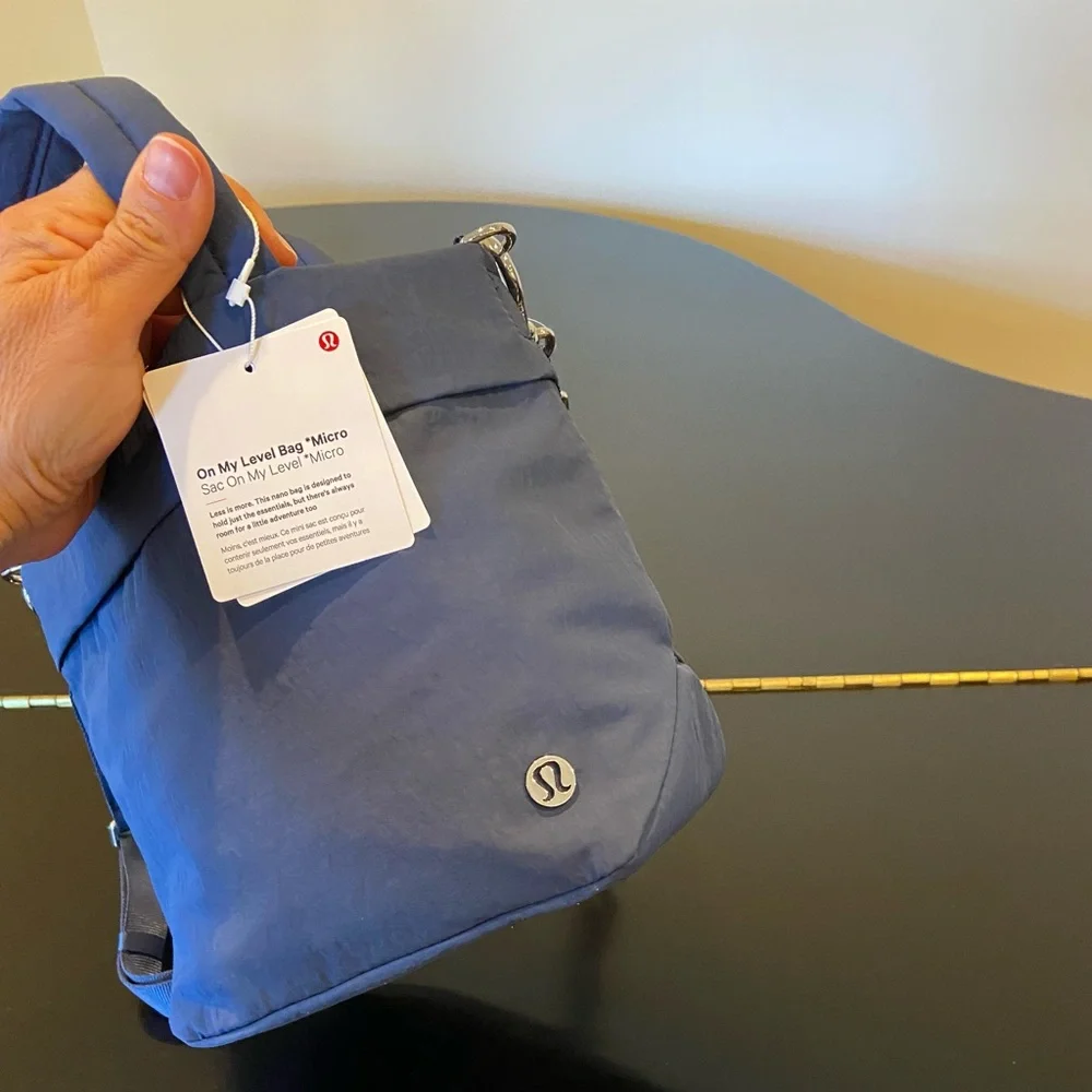 NWT Athletic Athleisure Minimalist Travel RARE Lululemon On My Level Bag *Micro - Picture 11 of 17